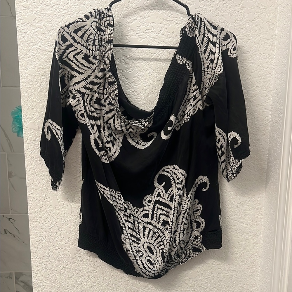 White House Black Market Off-The-Shoulder Graphic 3/4 Sleeve Blouse